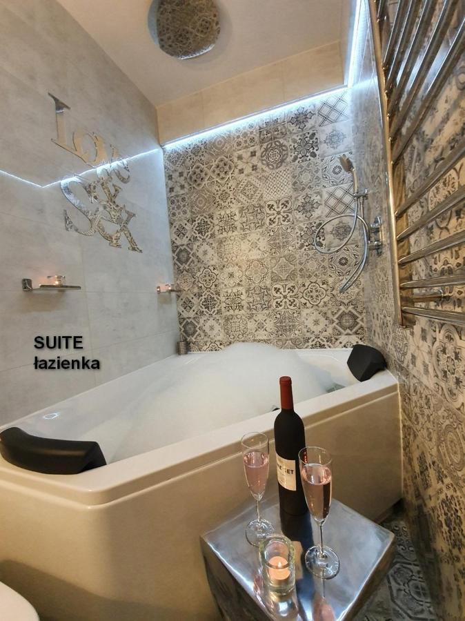 Apartamenty Centrum Z Wanna Dwuosobowa Piotrków Trybunalski Exterior foto